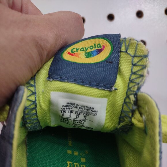 Converse X Crayola Sneakers, Size 6 - Picture 8 of 9